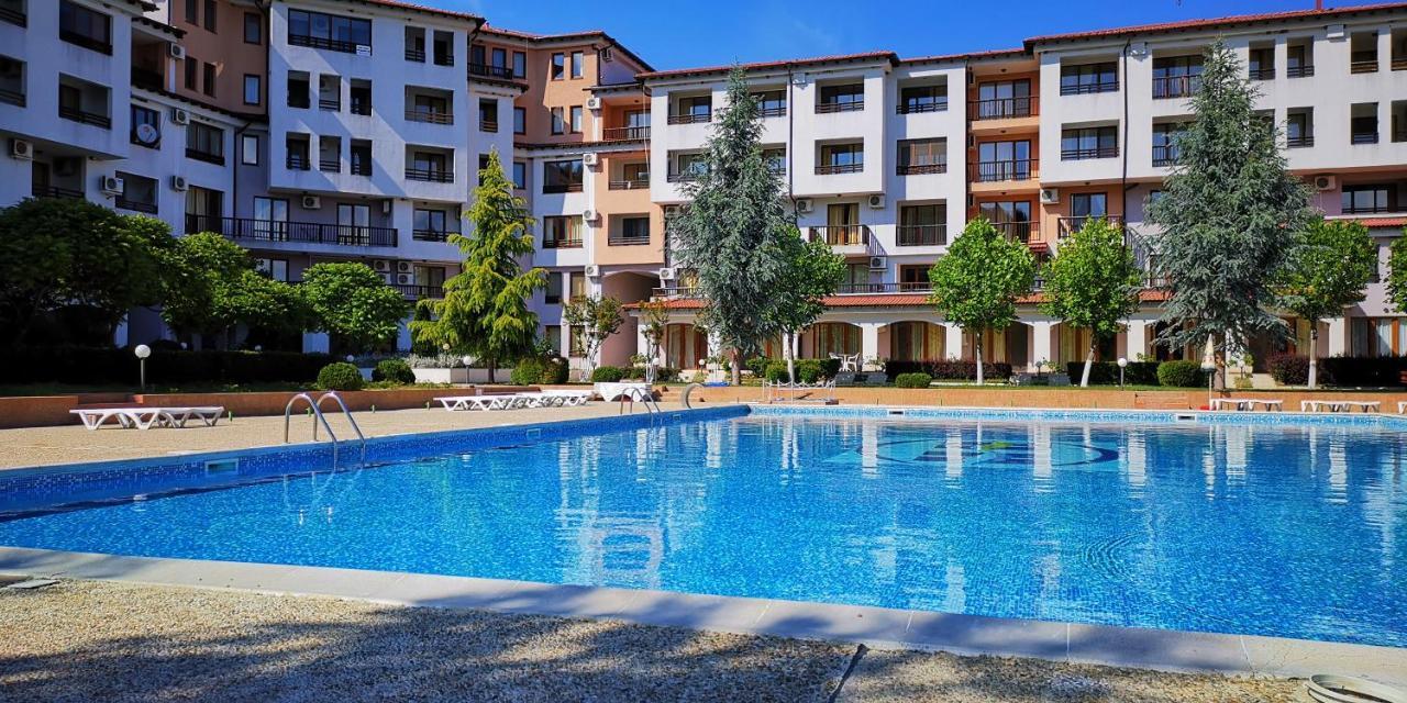 Villa Poesia, Harmony Hills Residence Rogachevo エクステリア 写真