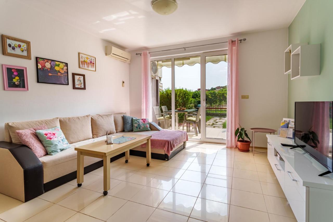 Villa Poesia, Harmony Hills Residence Rogachevo エクステリア 写真